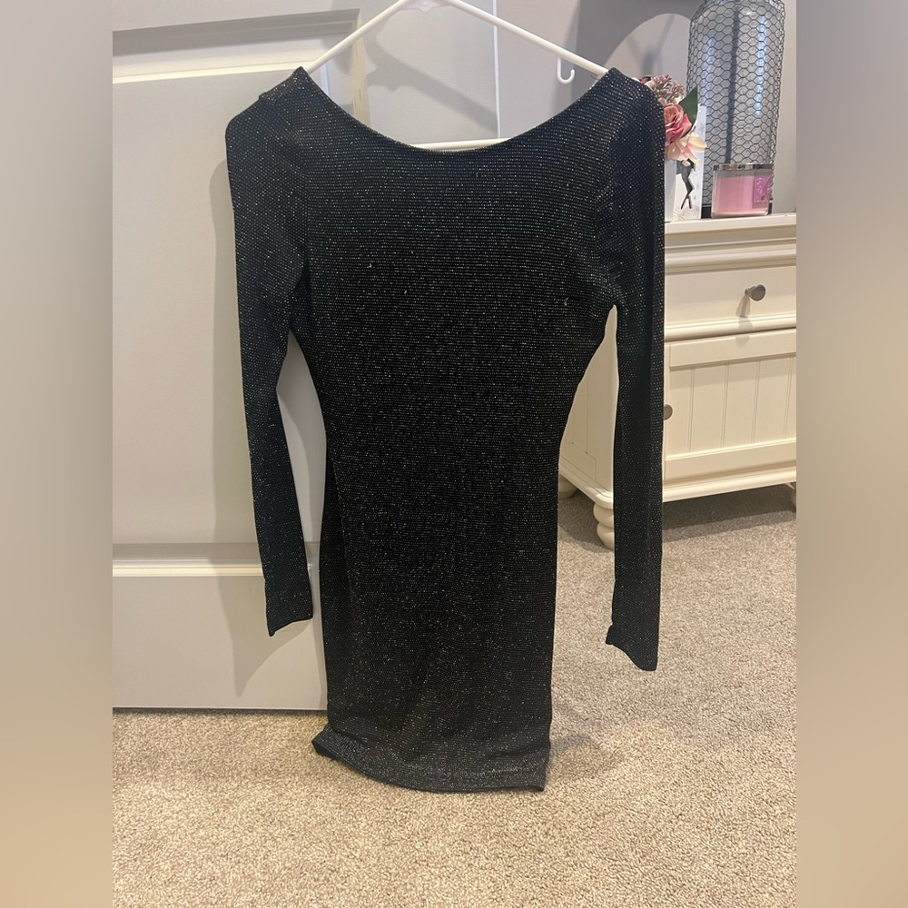 Black lulus dress, size medium, open black, glittery.